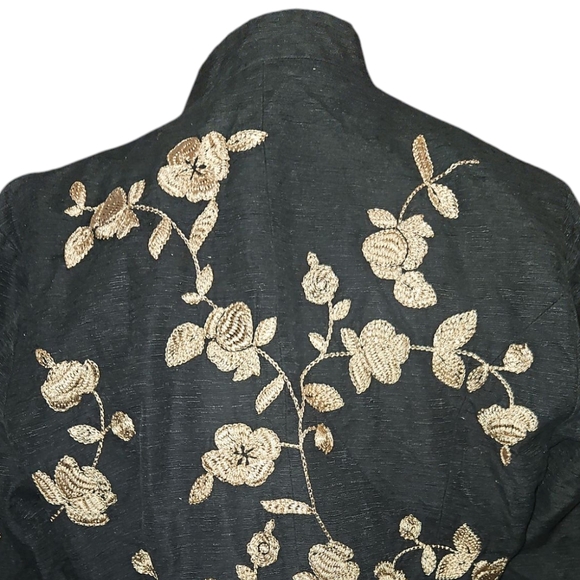 Embroided Floral Jacket - Picture 4 of 7